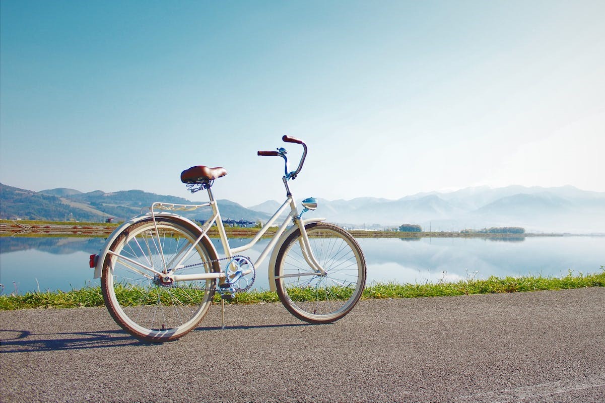 Velo nature au bord de mer voyage